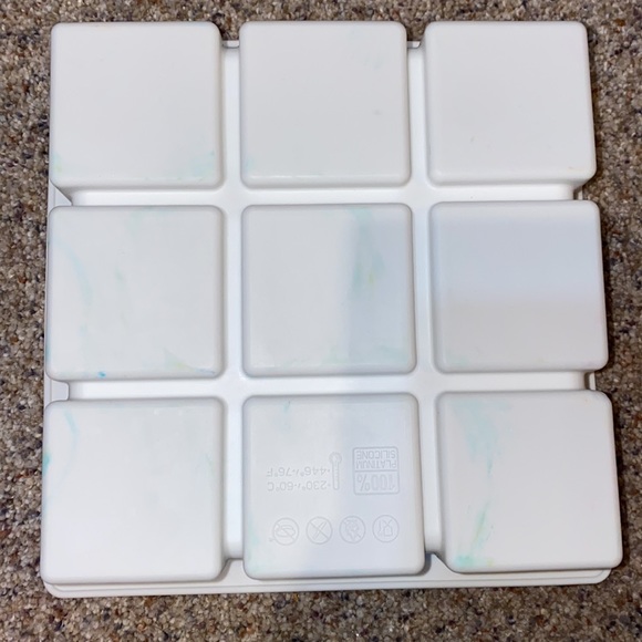 Lot of 5 Silicone Baking Molds Cake Cupcake EUC - Picture 3 of 5